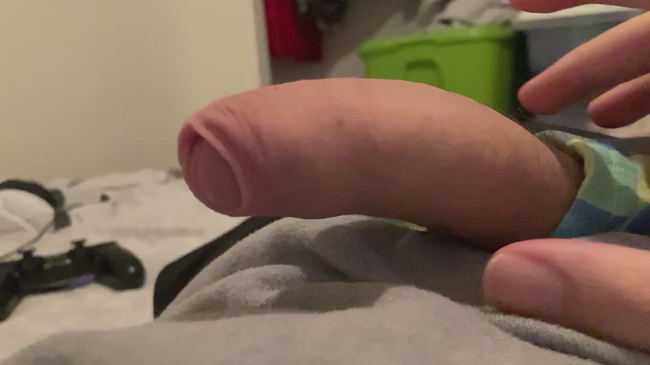 My cock comes with a secret head😉.