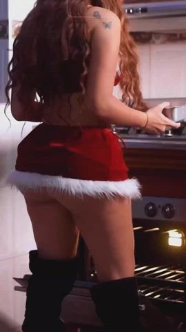 christmas latina onlyfans twerking clip