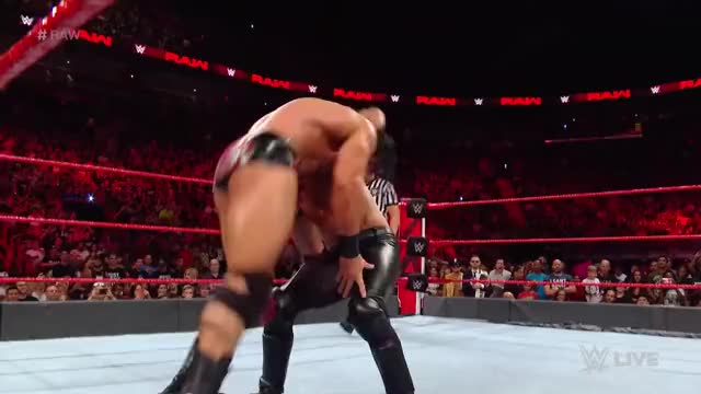Seth Rollins vs. Drew McIntyre: Raw, July 30, 2018