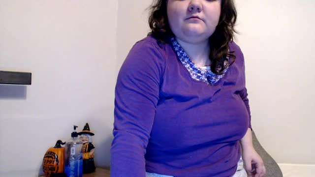 Showing my squishy chubby belly and the rest of my chubby body in some comfy jammies.