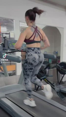 Ass Big On the treadmill