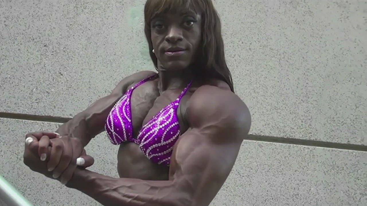 Bodybuilder Fetish Muscular Girl clip