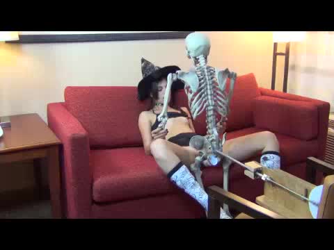 SexWithSkeleton