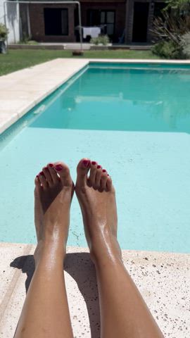 Tanning my feet at the pool