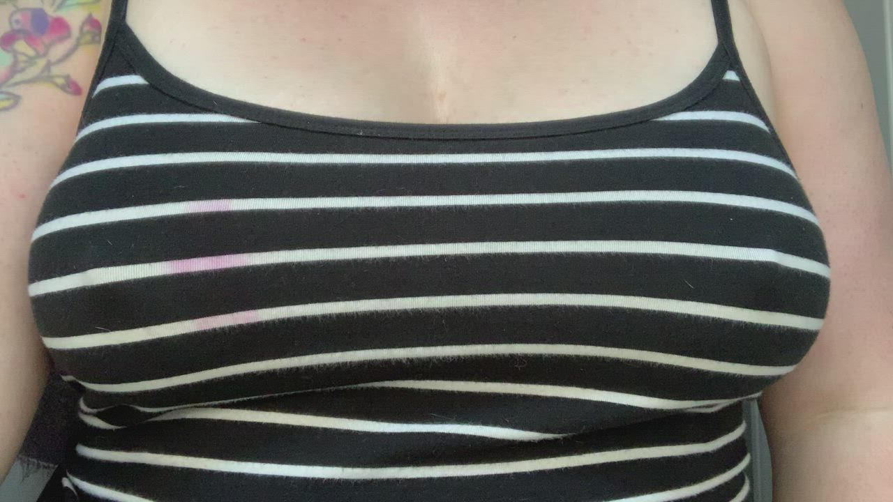 Would you love to suck on these beautiful milf nipples? 😇😇😇