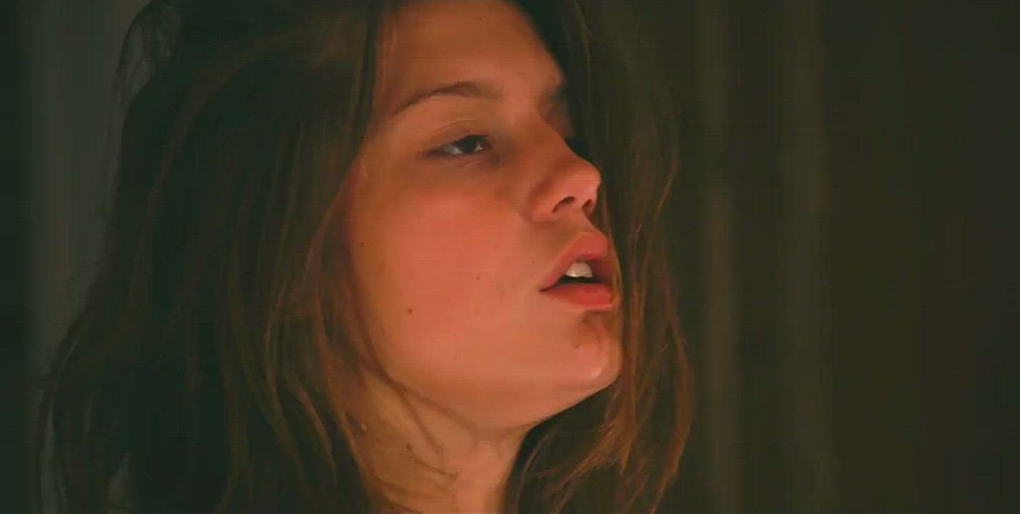 Adèle Exarchopoulos &amp; Léa Seydoux in "Blue is the Warmest Color"