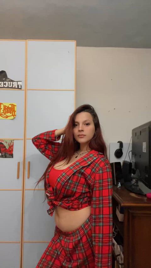 @_martina_giorgini (TikTok link included)