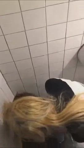 Bathroom Cunnilingus Exhibitionist Lesbian Pussy Eating Short Hair clip
