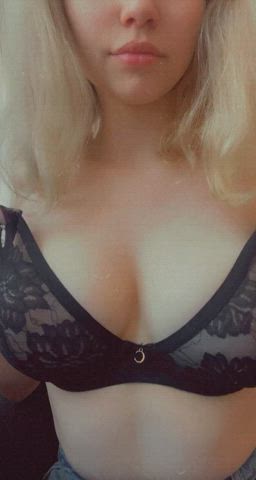 if you took a few seconds to look at my tits.. thank you! 😇