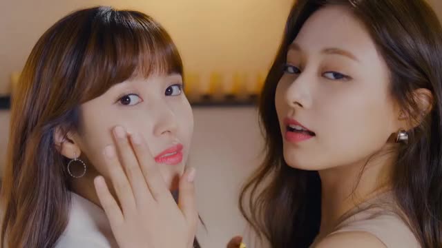 Lauder Twice CF Mitzu