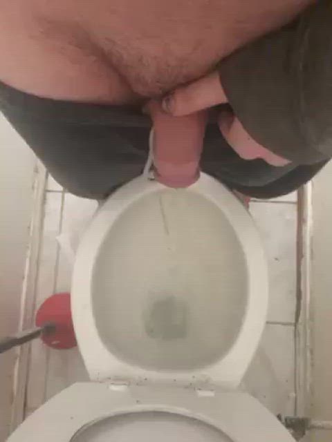 55-second Long Pissing Session 💛🚽