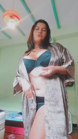 big tits bouncing tits brunette curvy cute latina natural tits tease teen clip