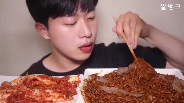 조해웅_한우채끝살 짜파구리 김장김치 리얼사운드 먹방-4