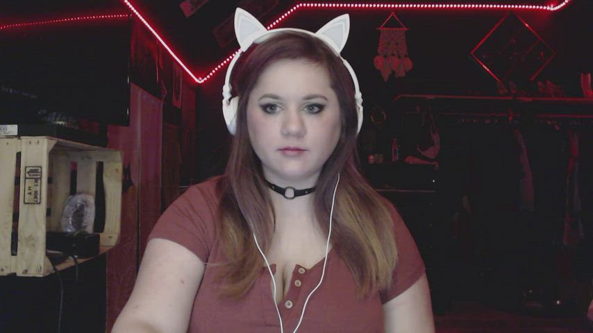 Hypnobunny Plays With Her Tits In Trance