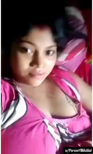 Sexy Indian wife showing off to strangers for quick money (in comments)