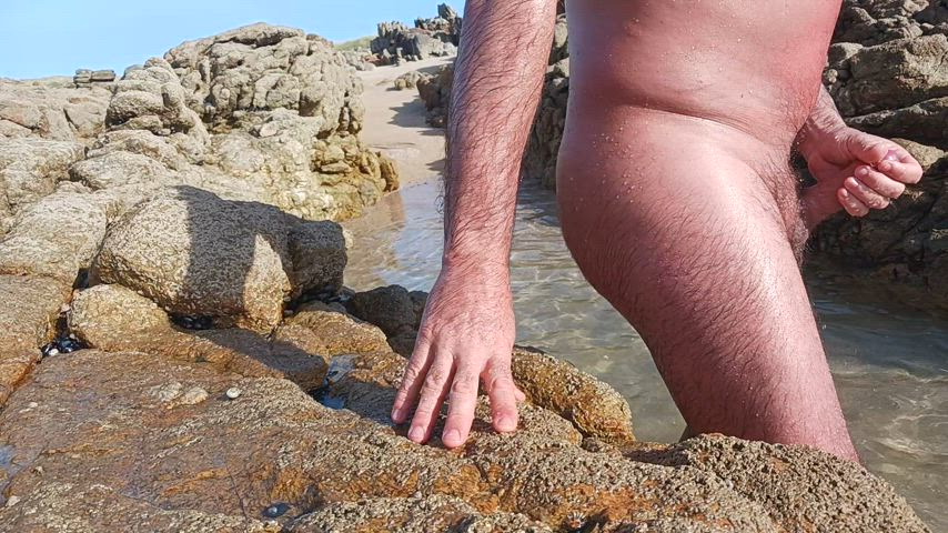 beach erection jerk off male masturbation masturbating wet clip