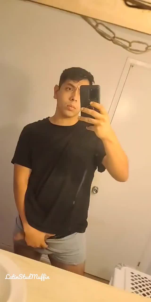 Cum play with the sweetest, wettest latino cock ??