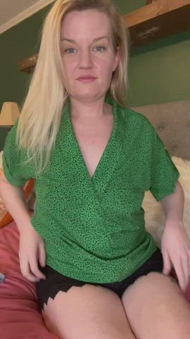 Help me outta these mom clothes please? 39f
