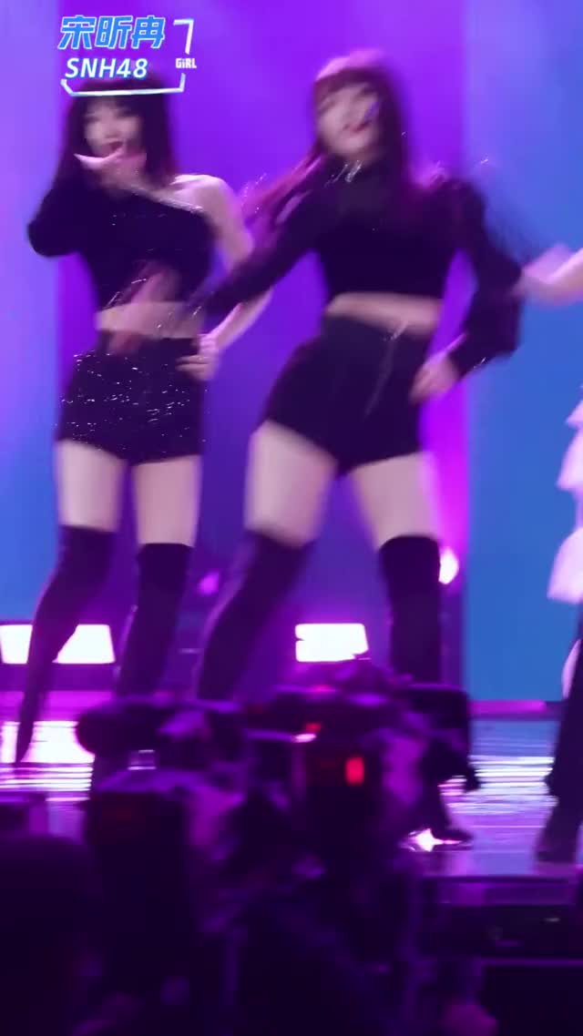 Dancing clip