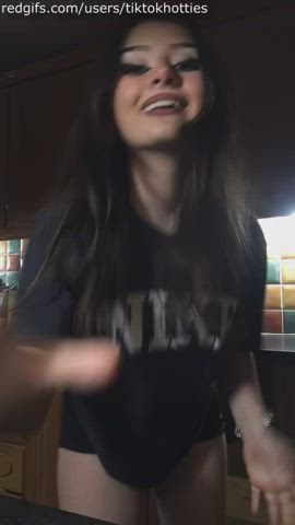 18 years old 60fps ass clapping barely legal big ass chloe 18 gym jiggling shorts