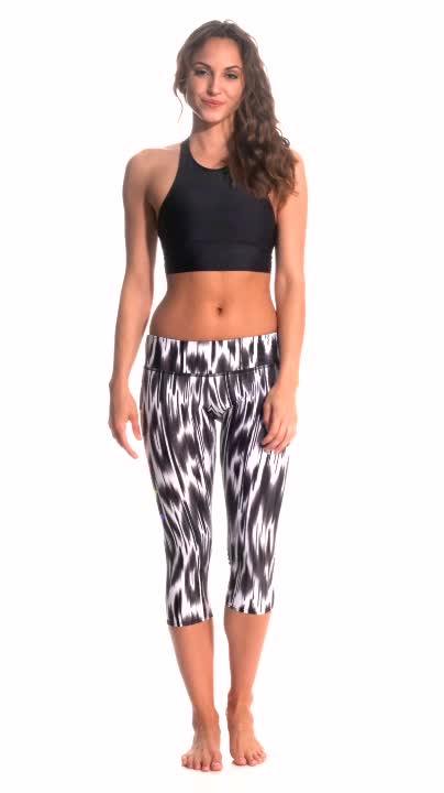 Onzie Peek-a-boo Racer Yoga Crop Top