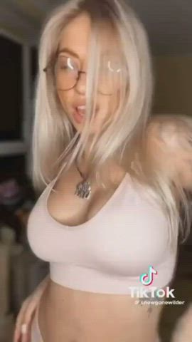 Blonde clip