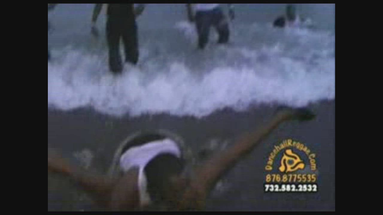They're going wild daggering on the beach in this retro clip