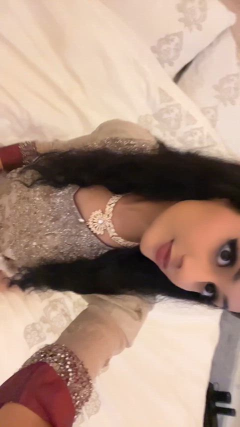 How do I look in traditional clothing 😋 (f)