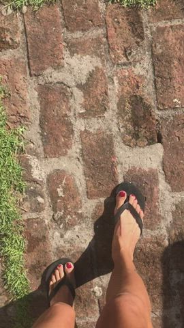 If my latin perfect feet looks beautiful on flip flops imagine how I look on high