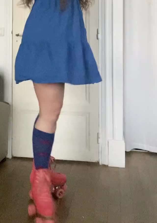 [f] Rule 1: always wear cute undies when roller skating in a dress