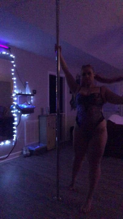 Big Ass Lingerie Pole Dance Twerking by witch_bitch001