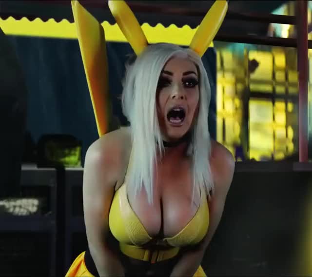 Jessica Nigri Pikachu 2