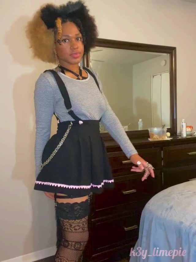 Do you like whats under my skirt? ??