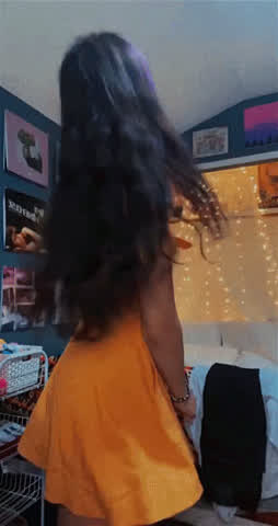 Brunette Cock Dress Pretty Surprise T-Girl Trans clip