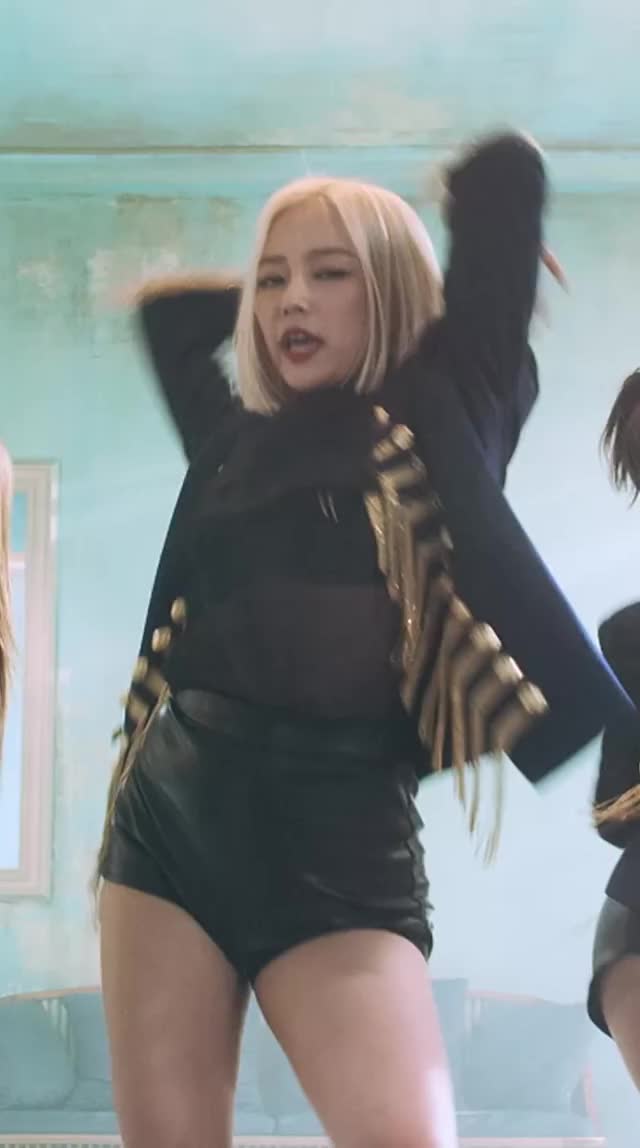 CLC - ME yeeun things