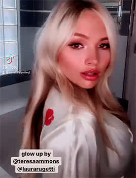 Babe Blonde Celebrity Cleavage TikTok clip
