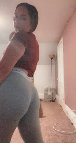 Ass Cute Lips MILF clip