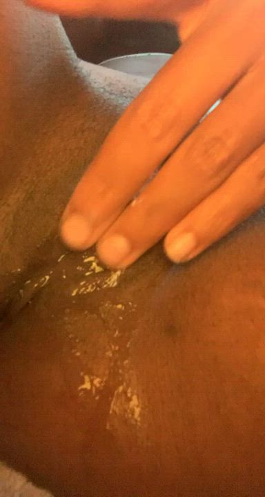 My tight virgin pussy gets so wet when I’m horny ?