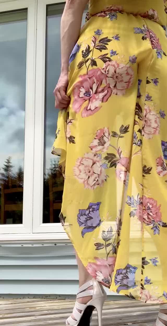 What To Wear Under A Yellow Dress☺️??[F][OC]