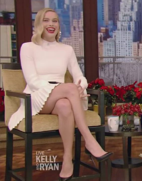 Australian Legs Margot Robbie clip