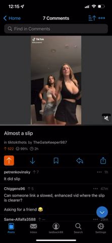 Huge Tits Nipslip Tits clip