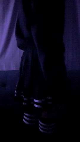 Petite femboy shakes and spanks his ass for you 👋🍑