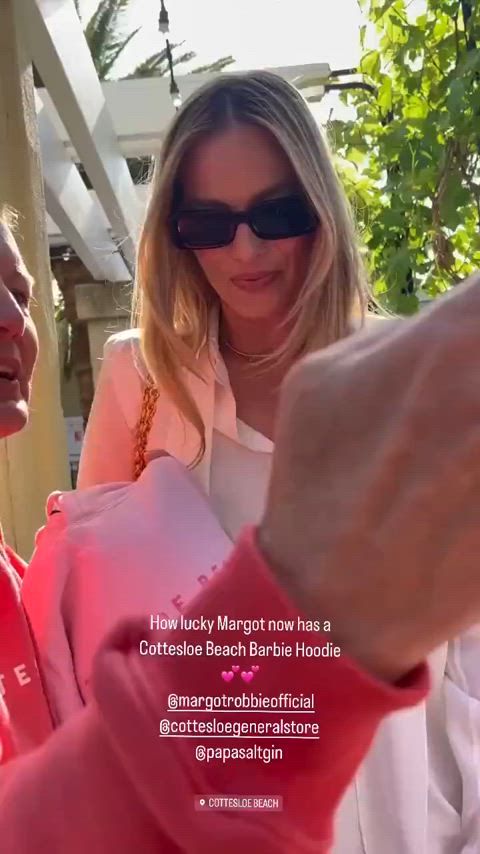 australian celebrity margot robbie clip