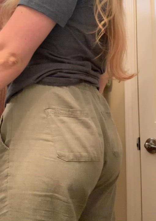 Linen pants hide my ass