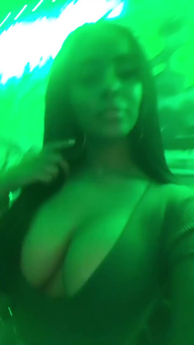 Ayisha Green Light