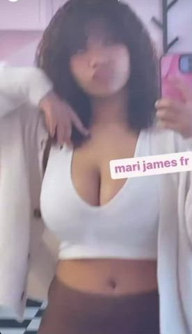 big tits cleavage ebony gamer girl mariana pink clip
