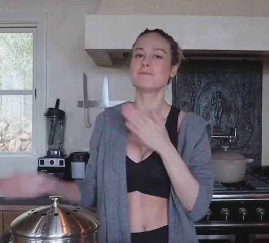 belly button brie larson cleavage clip