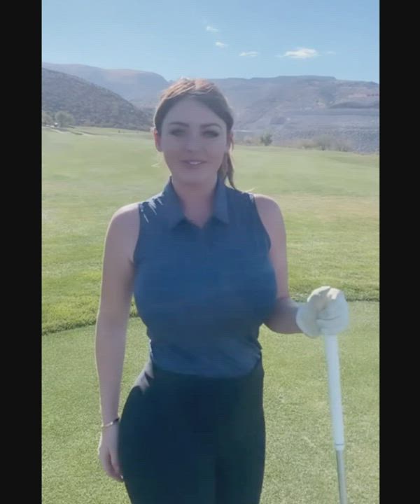 Adult model Sophie Dee is new to golf and asked her fans to critique her swing. What