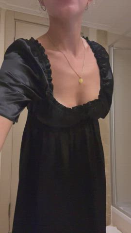 [flash] gentle flash my natural boobies from this cute dress