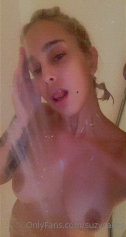 Cute Girlfriend Shower clip